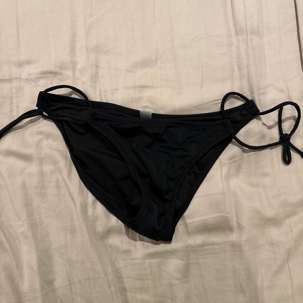 Shein Women's Black and Navy Bikini-and-tankini-bottoms